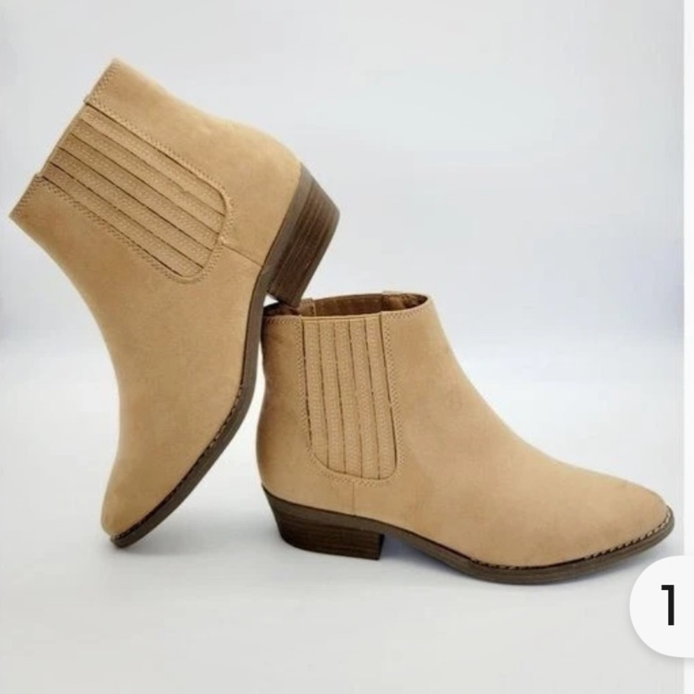 Nordstrom Girls Ankle Boot Size 1M Tan Faux Suede Zip up NOJAYDA Non-Slip Sole
